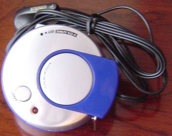 z vendido MINI RADIO FM AUTO SCAN REDONDA NUEVA SIN ESTRENAR 